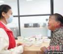 “刷脸”吃上暖心饭！百色田阳6000搬迁老人乐享“慈善食堂”分级补贴新生活