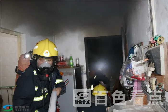 铺设水带.webp