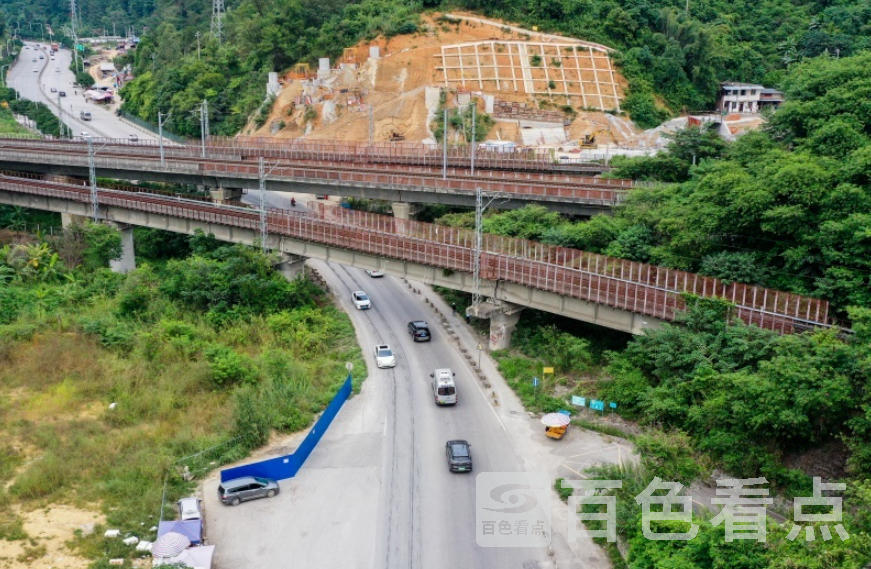 百色主城区往西北五县方向“最难走”的这段路将拓宽为双向四车道 有望于明年上半年完工交付