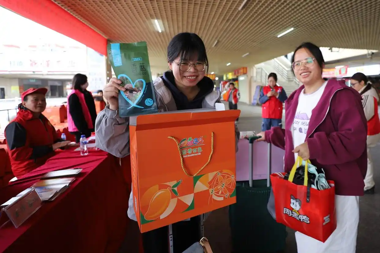 百色6部门联合开展就业创业返乡人员送温暖活动