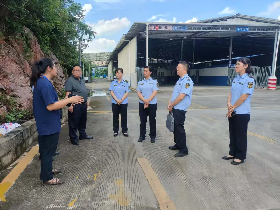 百色市市场监管局全面启动质量安全自查自纠筑牢质量风险防线